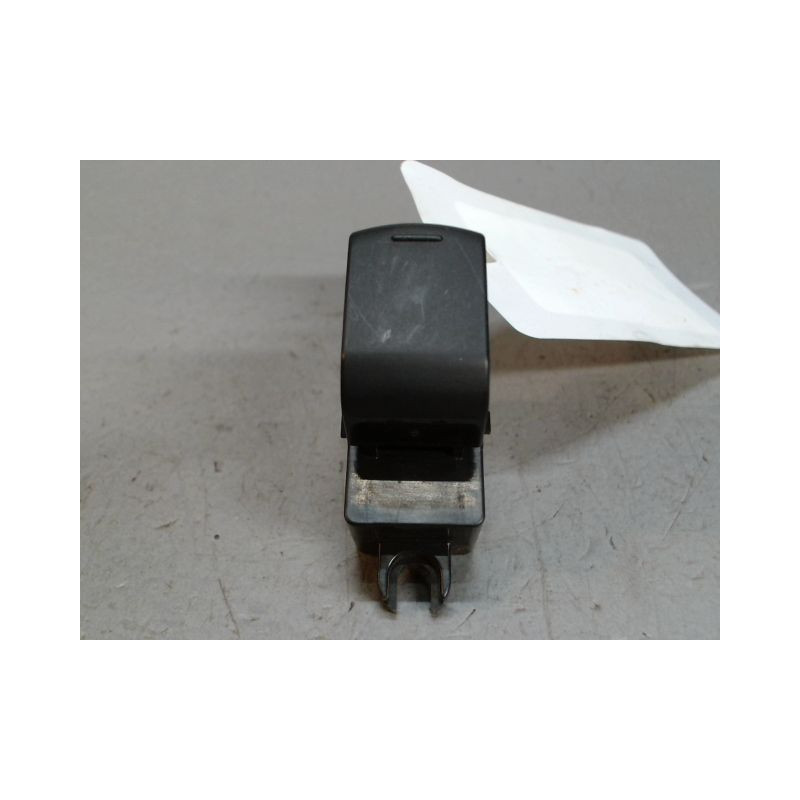 COMMANDE LEVE-GLACE PORTE AVD NISSAN MICRA