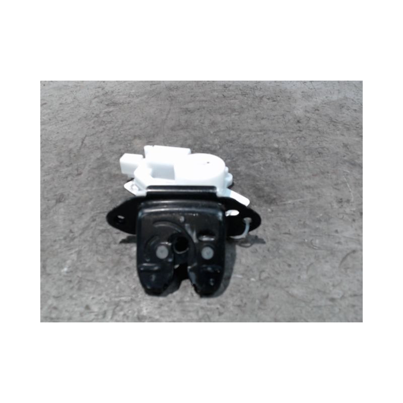 SERRURE HAYON  NISSAN QHASQAI 2007-