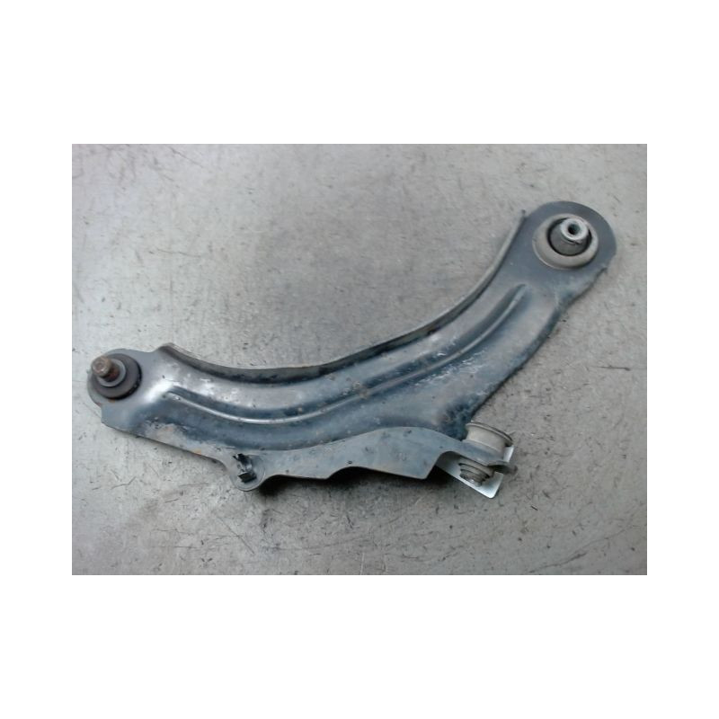 TRIANGLE INFERIEUR AVANT DROIT RENAULT MEGANE
