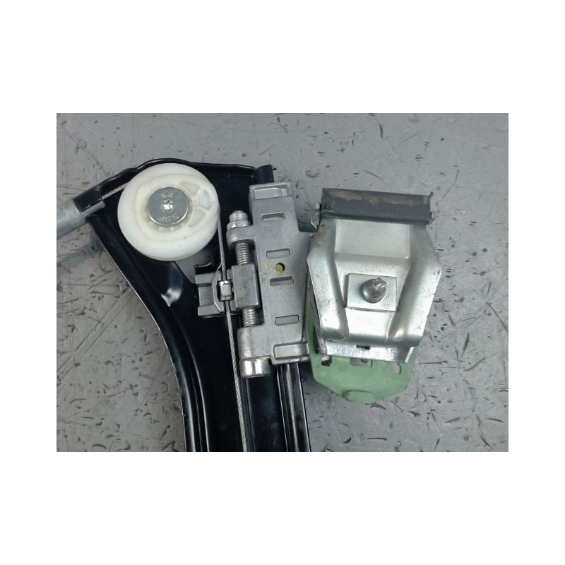 MECANISME+MOTEUR LEVE-GLACE AVANT DROIT MERCEDES CLK