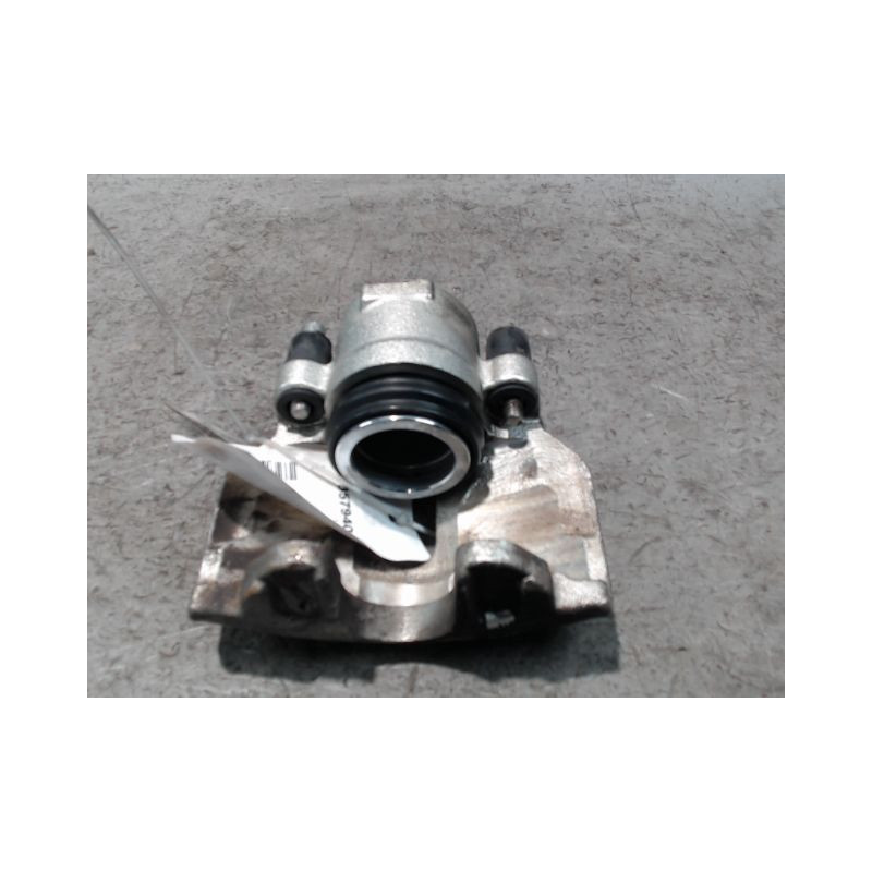 ETRIER DE FREIN AVANT DROIT SKODA SUPERB -08