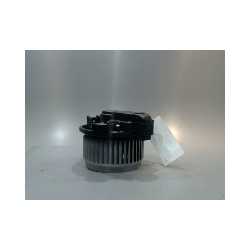 MOTEUR VENTILATEUR CHAUFFAGE TOYOTA YARIS