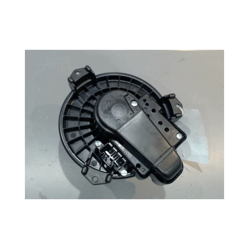 MOTEUR VENTILATEUR CHAUFFAGE TOYOTA YARIS