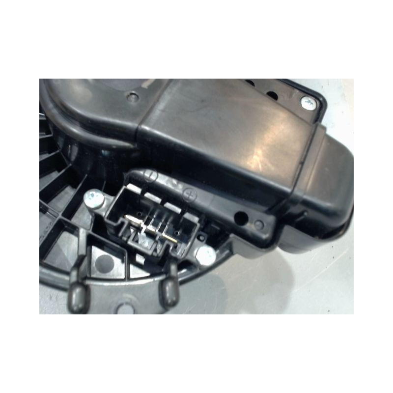 MOTEUR VENTILATEUR CHAUFFAGE TOYOTA YARIS