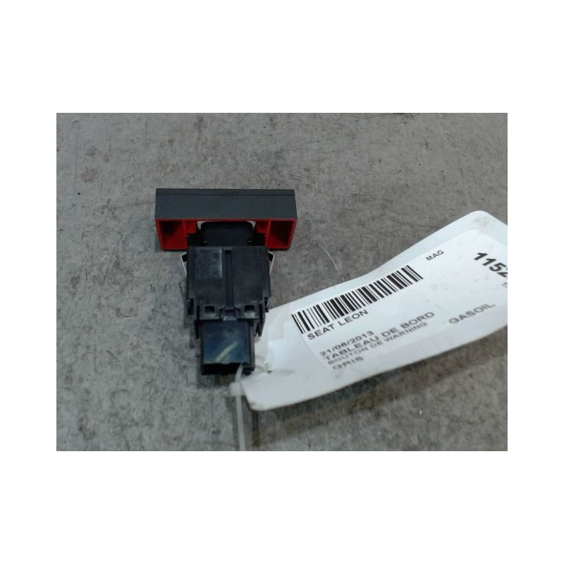 BOUTON DE WARNING SEAT LEON