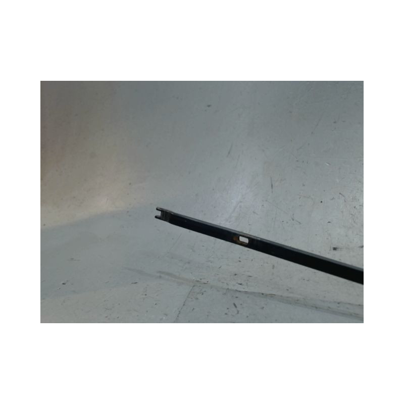 BRAS ESSUIE-GLACE AVANT DROIT RENAULT CLIO