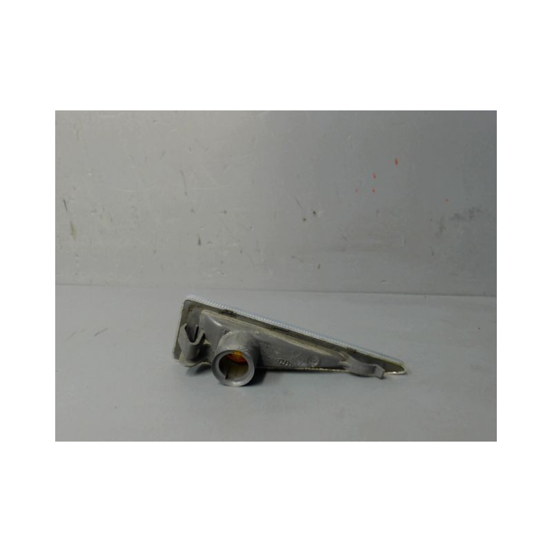 REPETITEUR AILE GAUCHE RENAULT MEGANE