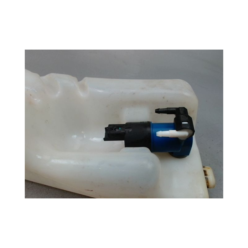 RESERVOIR LAVE-GLACE AVANT RENAULT CLIO ESTATE III Phase 2 2009-2012