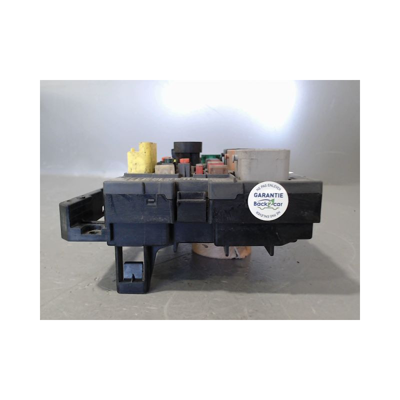 BOITE A FUSIBLES PEUGEOT 5008