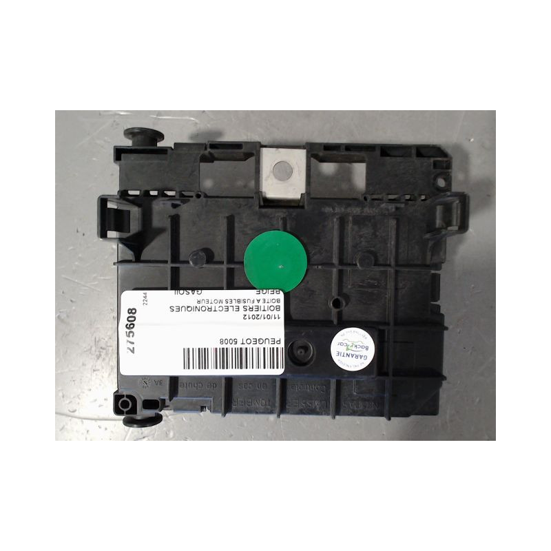 BOITE A FUSIBLES PEUGEOT 5008
