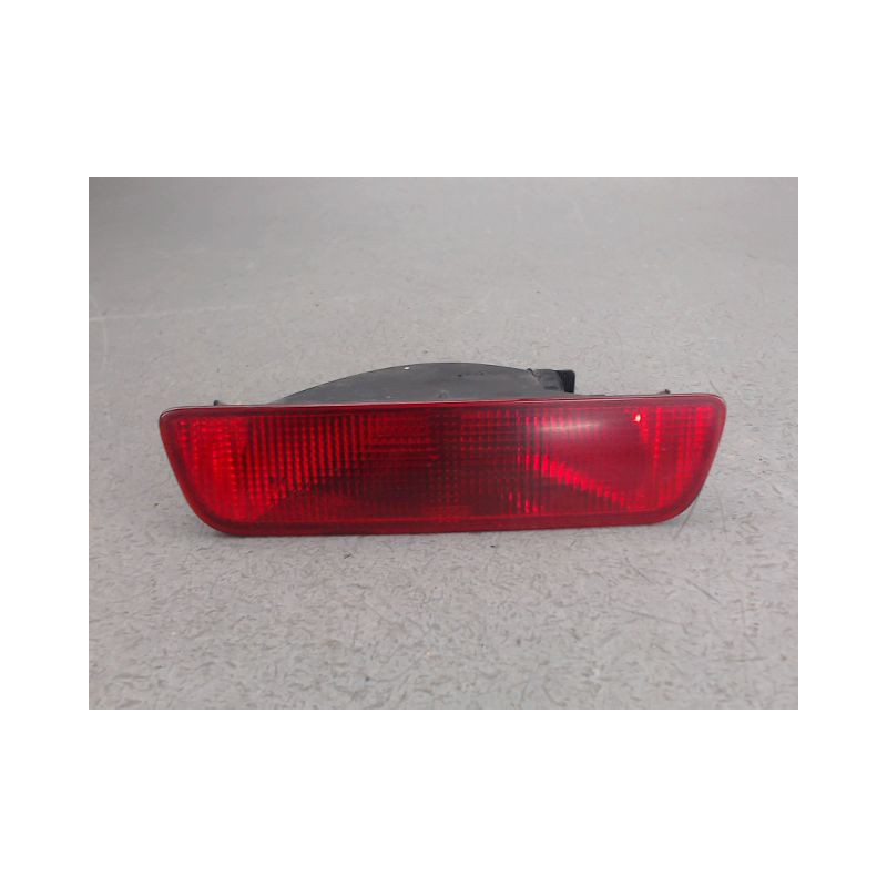 FEU BROUILLARD CENTRAL ARRIERE NISSAN QASHQAI