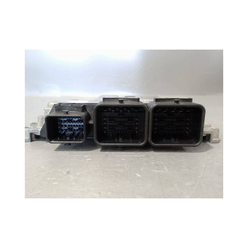CALCULATEUR MOTEUR PEUGEOT 207