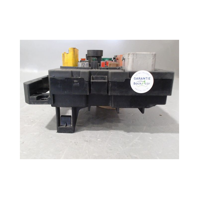 BOITE A FUSIBLES PEUGEOT 308