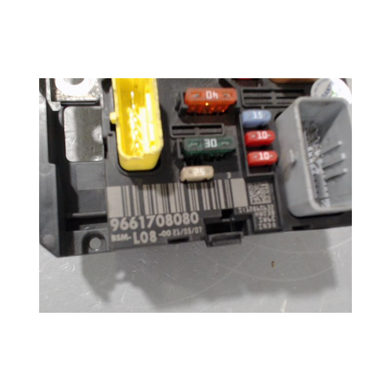 BOITE A FUSIBLES CITROEN C4