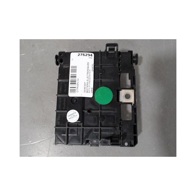 BOITE A FUSIBLES CITROEN C4