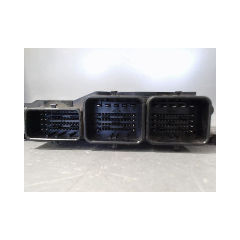 CALCULATEUR MOTEUR FORD FIESTA