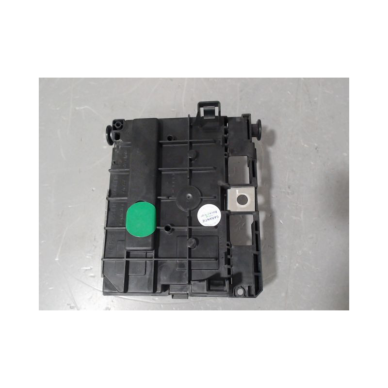 BOITE A FUSIBLES PEUGEOT 5008