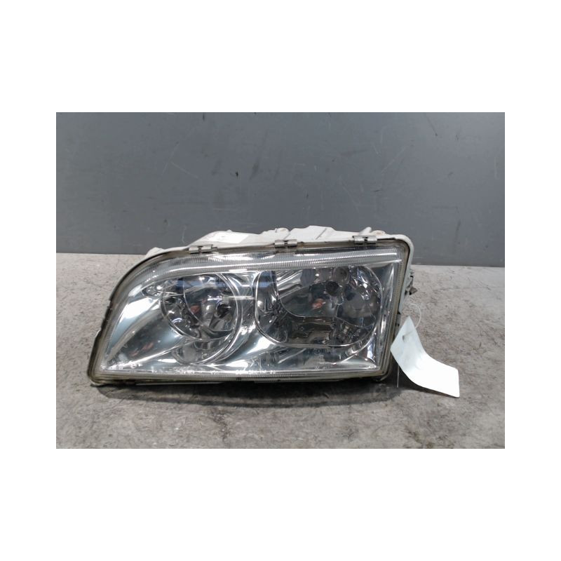 PHARE GAUCHE VOLVO V40 2000-