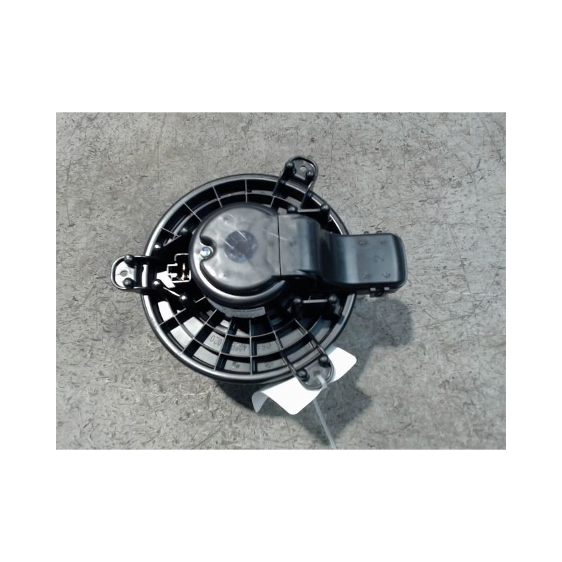 MOTEUR VENTILATEUR CHAUFFAGE SUZUKI SWIFT