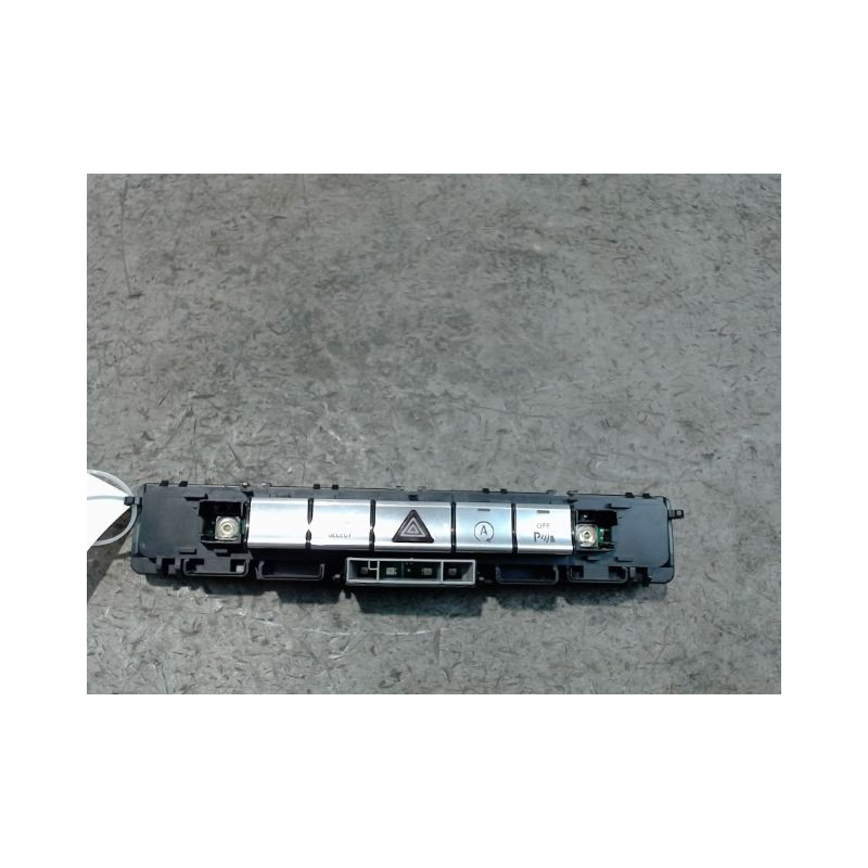 BOUTON DE WARNING MERCEDES CLASSE B 2008-