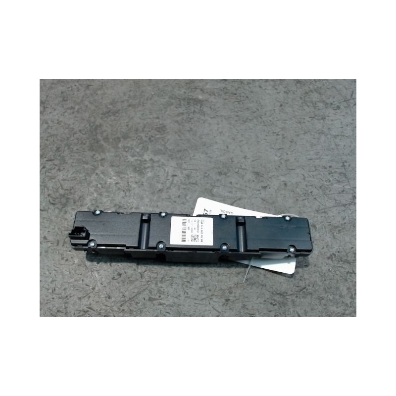 BOUTON DE WARNING MERCEDES CLASSE B 2008-
