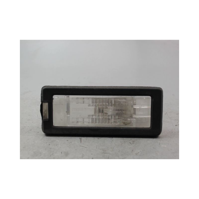 ECLAIREUR PLAQUE DE POLICE DROIT RENAULT SCENIC MONOSP. III Phase 1 2009-2011
