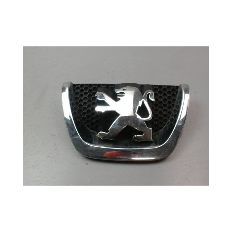 SIGLE CALANDRE PEUGEOT 5008 MONOSP. I Phase 1 2009-2013
