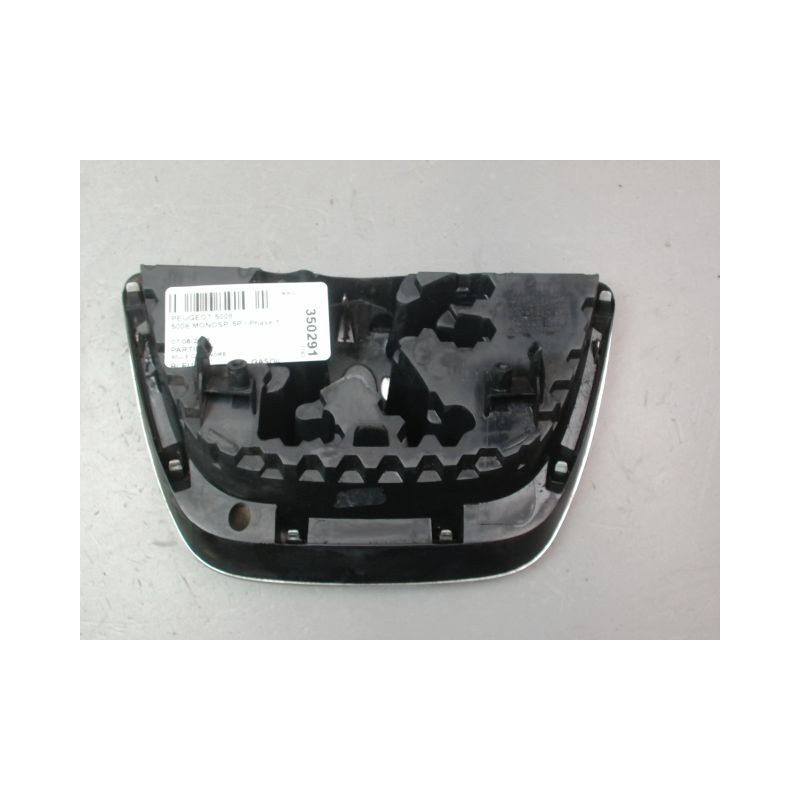 SIGLE CALANDRE PEUGEOT 5008 MONOSP. I Phase 1 2009-2013