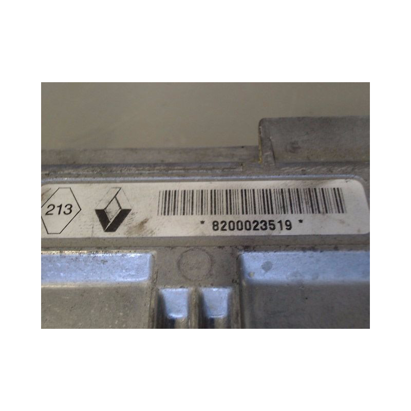 CALCULATEUR MOTEUR RENAULT TWINGO
