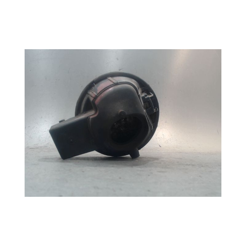 VOLET DE TRAPPE CARBURANT SKODA FABIA