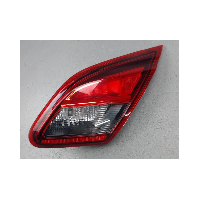 FEU ARRIERE INTERIEUR DROIT OPEL CORSA