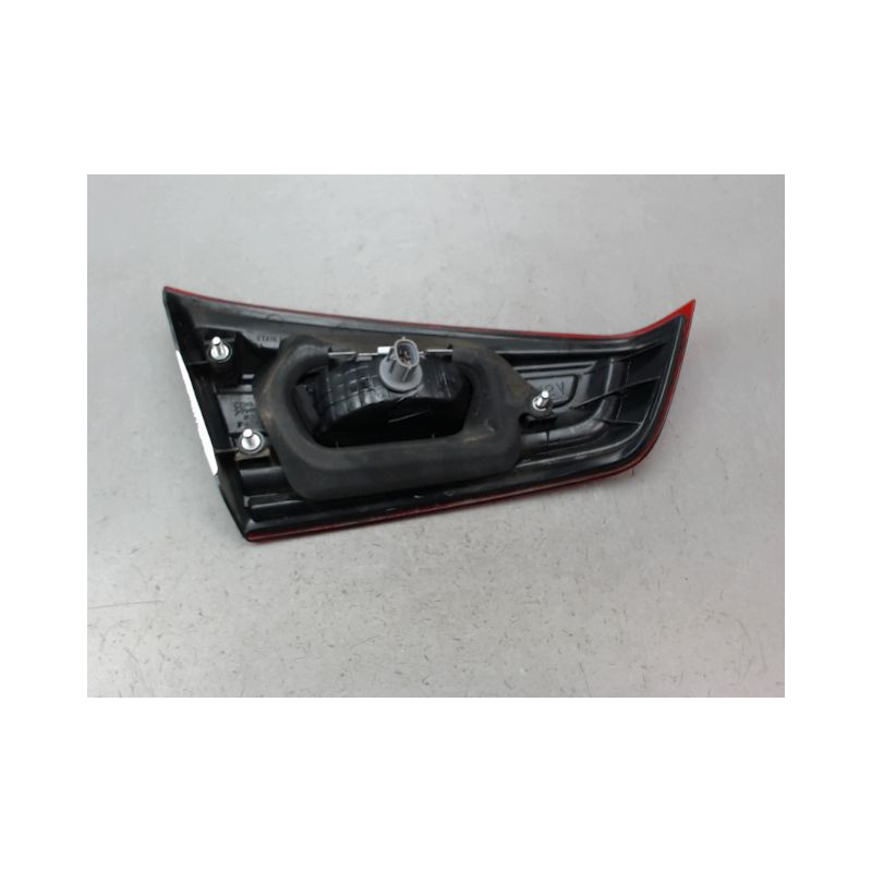 FEU ARRIERE INTERIEUR DROIT MITSUBISHI ASX