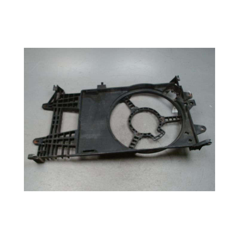 SUPPORT DE VENTILATEUR FIAT PUNTO 99-2003