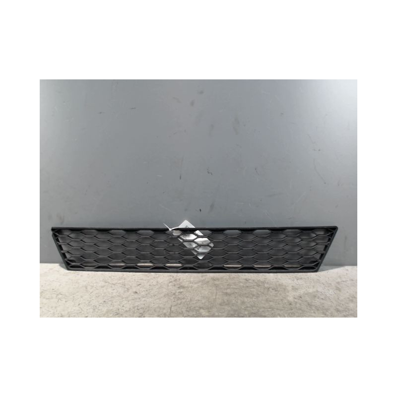 GRILLE PARE-CHOC AVANT AIXAM S10
