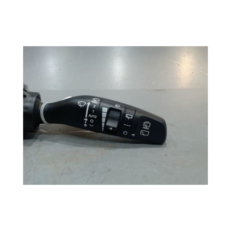 COMMANDE ESSUIE GLACE KIA CARENS