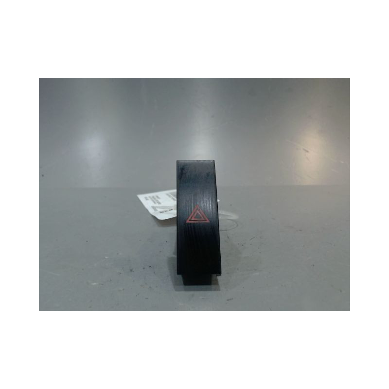 BOUTON DE WARNING CHEVROLET SPARK