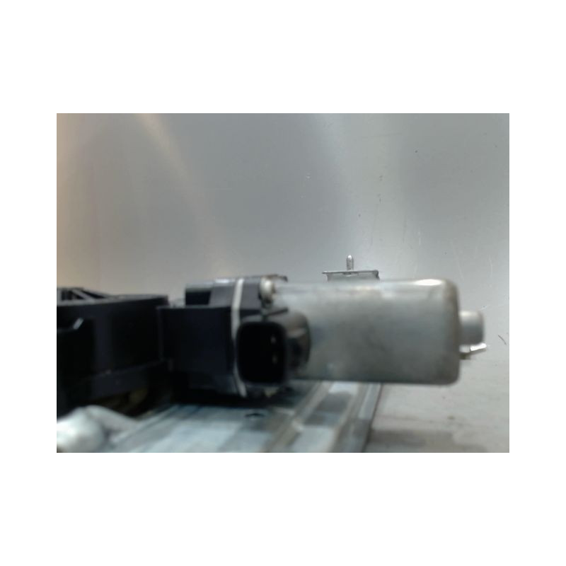 MECANISME+MOTEUR LEVE-GLACE AVANT DROIT DACIA DUSTER