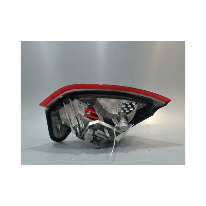 FEU ARRIERE INTERIEUR DROIT FORD MONDEO