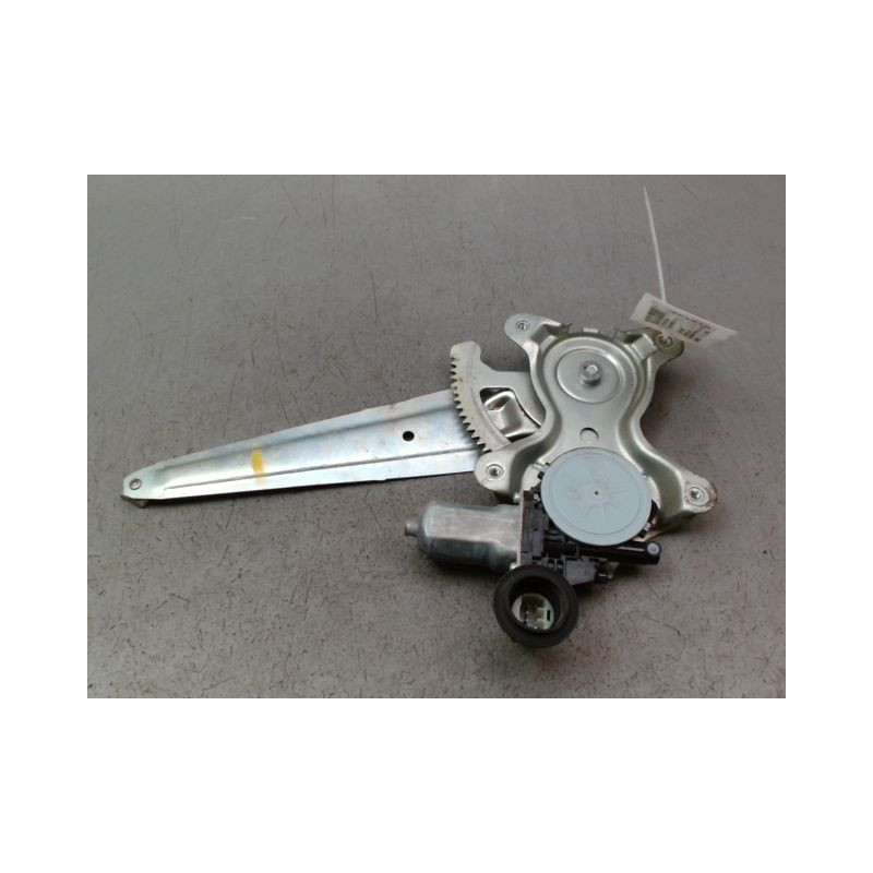 MECANISME+MOTEUR LEVE-GLACE ARRIERE GAUCHE TOYOTA RAV4 BREAK III Phase 1 2006-2009