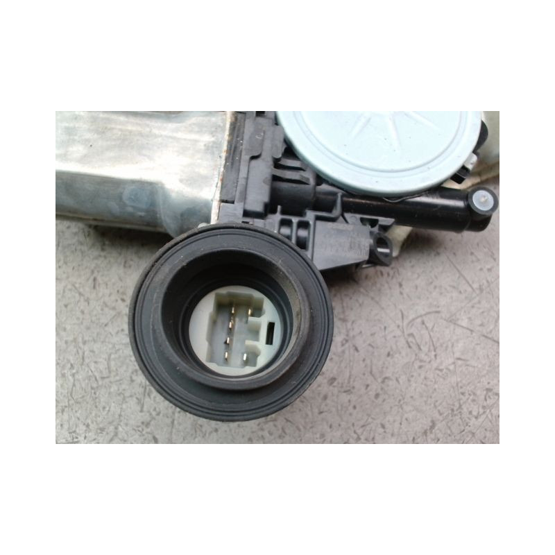 MECANISME+MOTEUR LEVE-GLACE ARRIERE GAUCHE TOYOTA RAV4 BREAK III Phase 1 2006-2009
