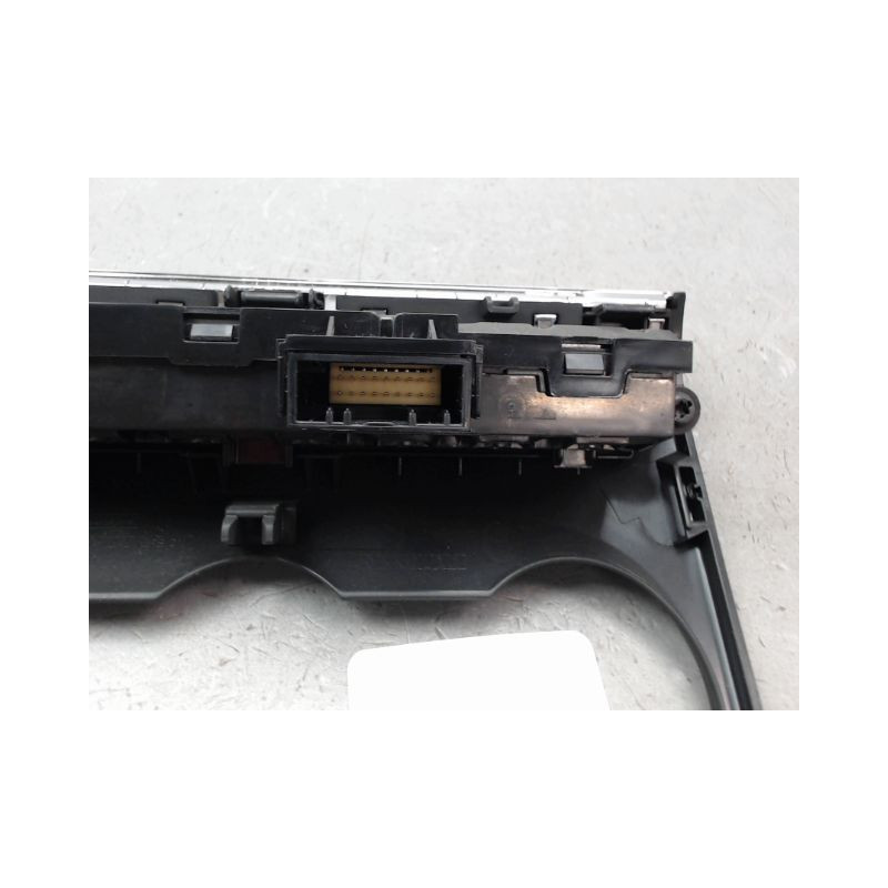 BOUTON DE WARNING RENAULT CLIO IV Phase 1 2012-...