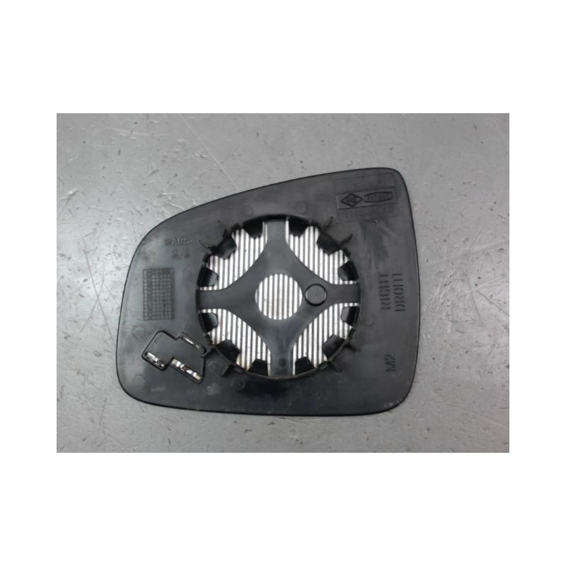 GLACE RETROVISEUR EXT D DACIA SANDERO I 2008-2012