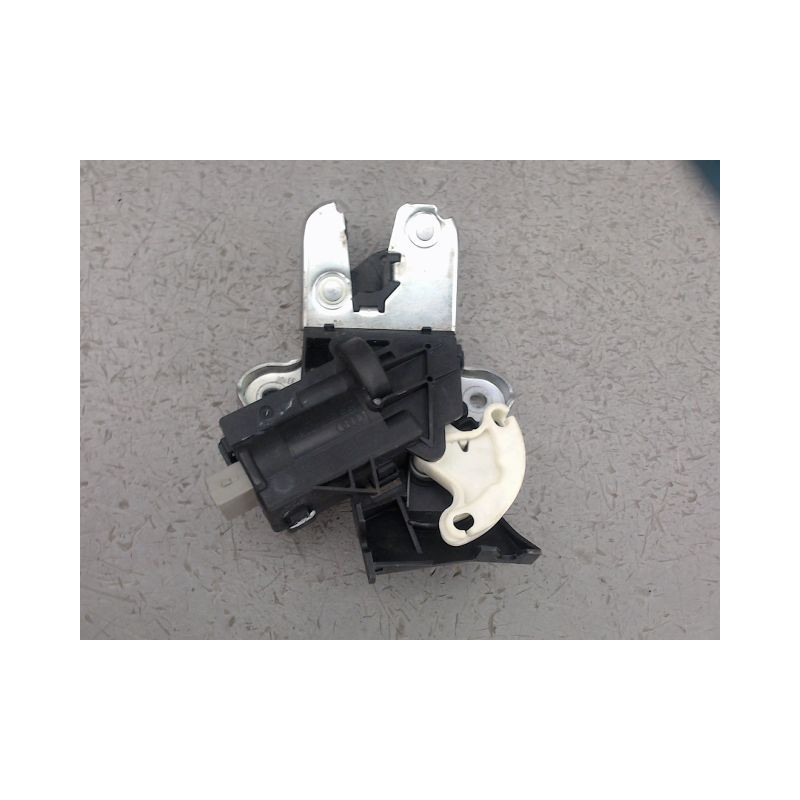 SERRURE COFFRE ARRIERE AUDI A5