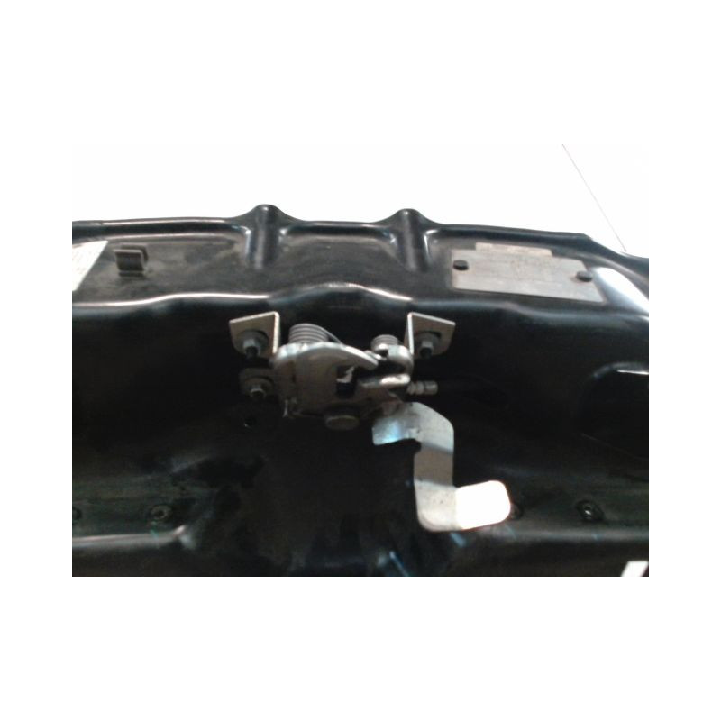 TRAVERSE INFERIEURE ARMATURE AVANT OPEL MOVANO