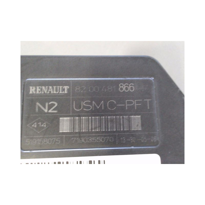 BOITE A FUSIBLES RENAULT MEGANE II PH2 2006-