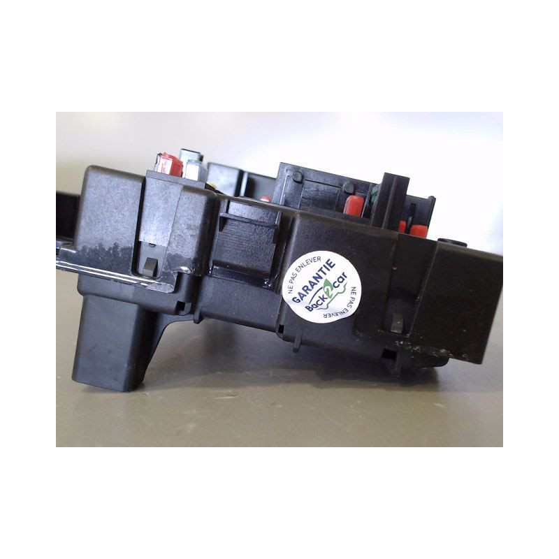 BOITE A FUSIBLES PEUGEOT 206+ 2009-