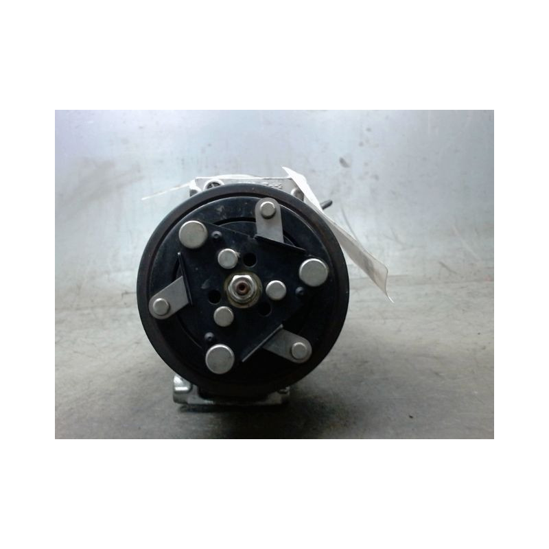 COMPRESSEUR AIR CONDITIONNE RENAULT MEGANE