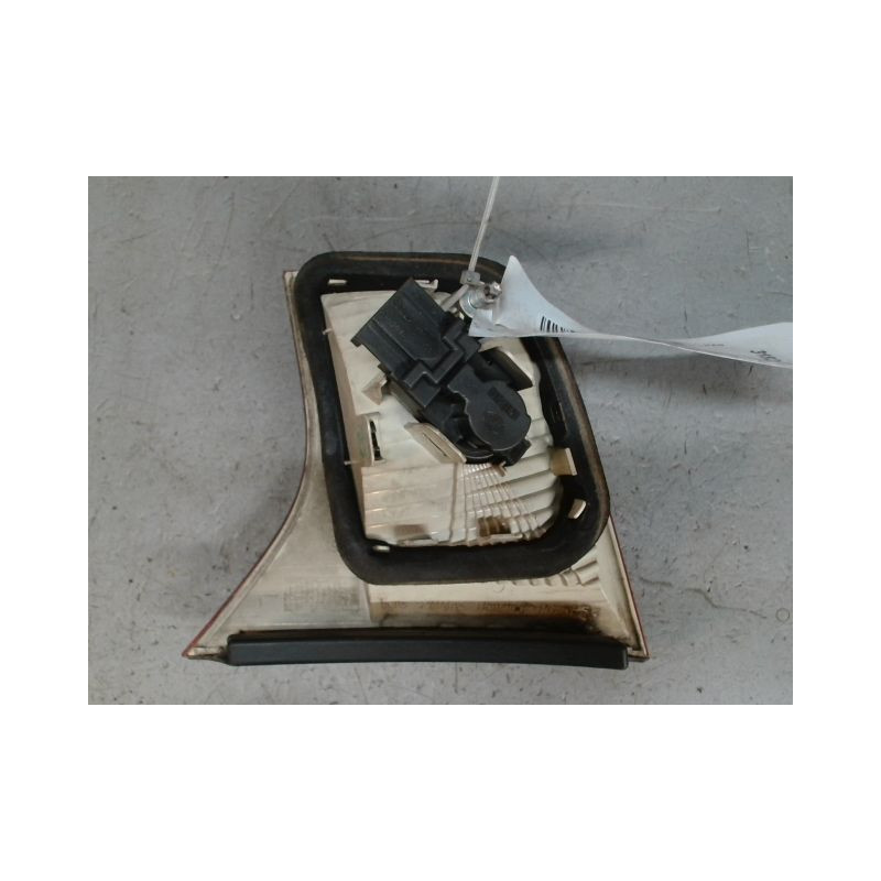 FEU ARRIERE INTERIEUR GAUCHE AUDI A4 2004-
