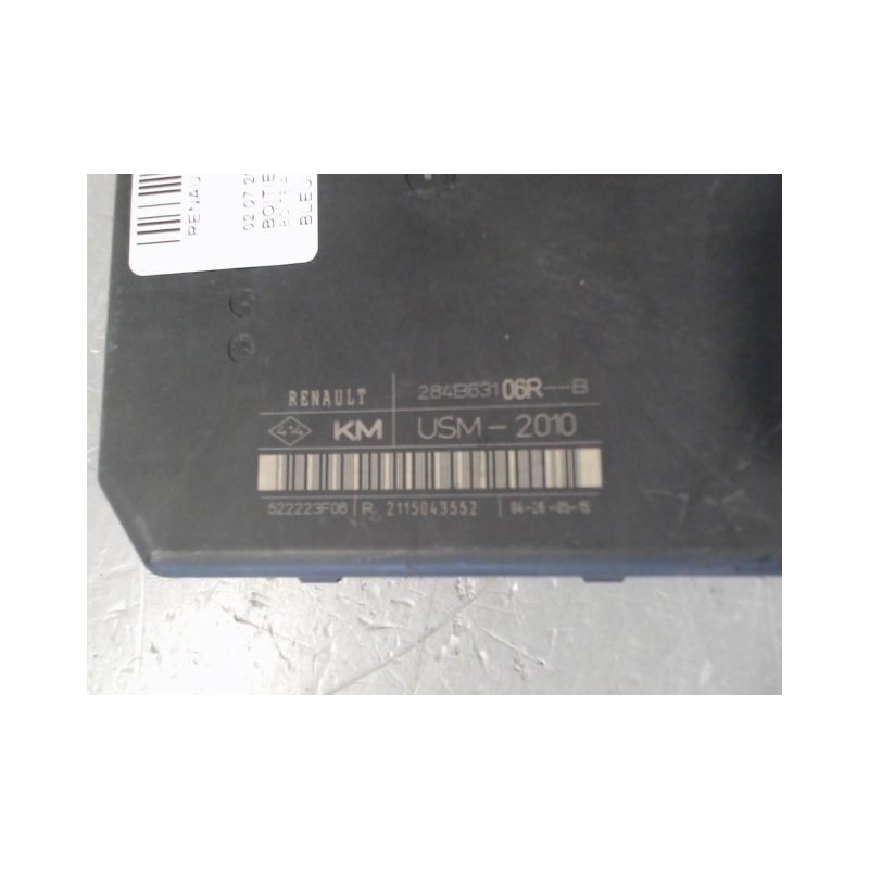 BOITE A FUSIBLES RENAULT MEGANE