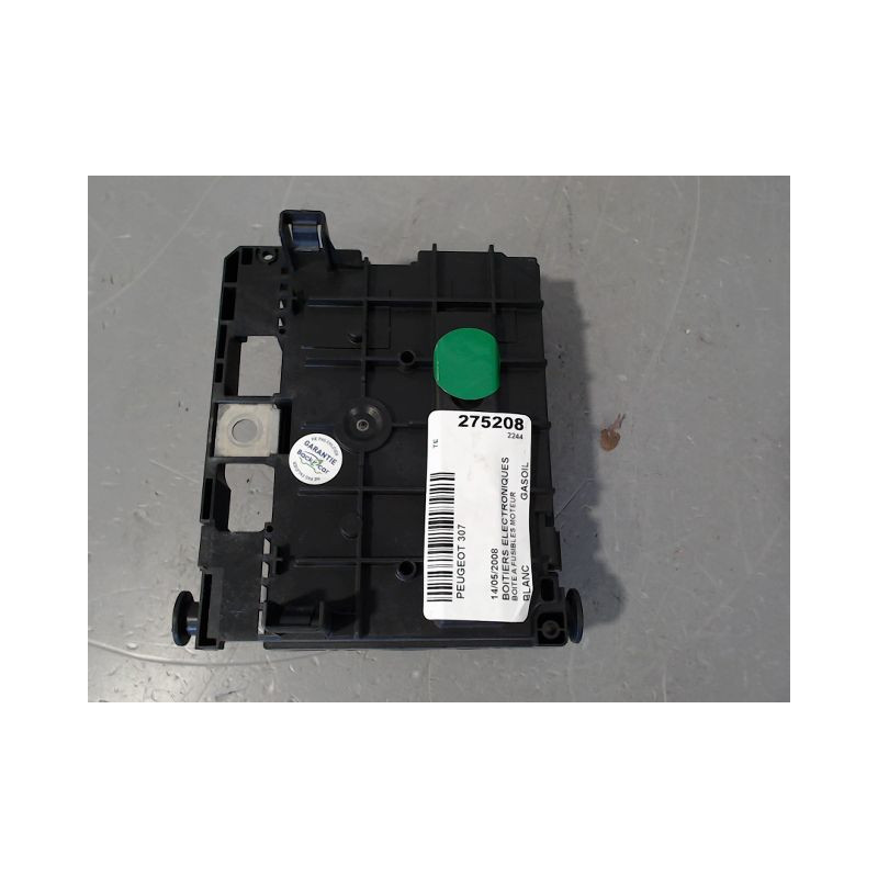 BOITE A FUSIBLES PEUGEOT 307